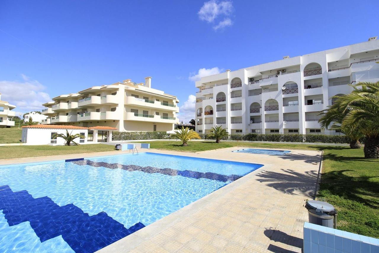 Ferienwohnung Armacao De Pera Brightness With Pool By Homing Exterior foto