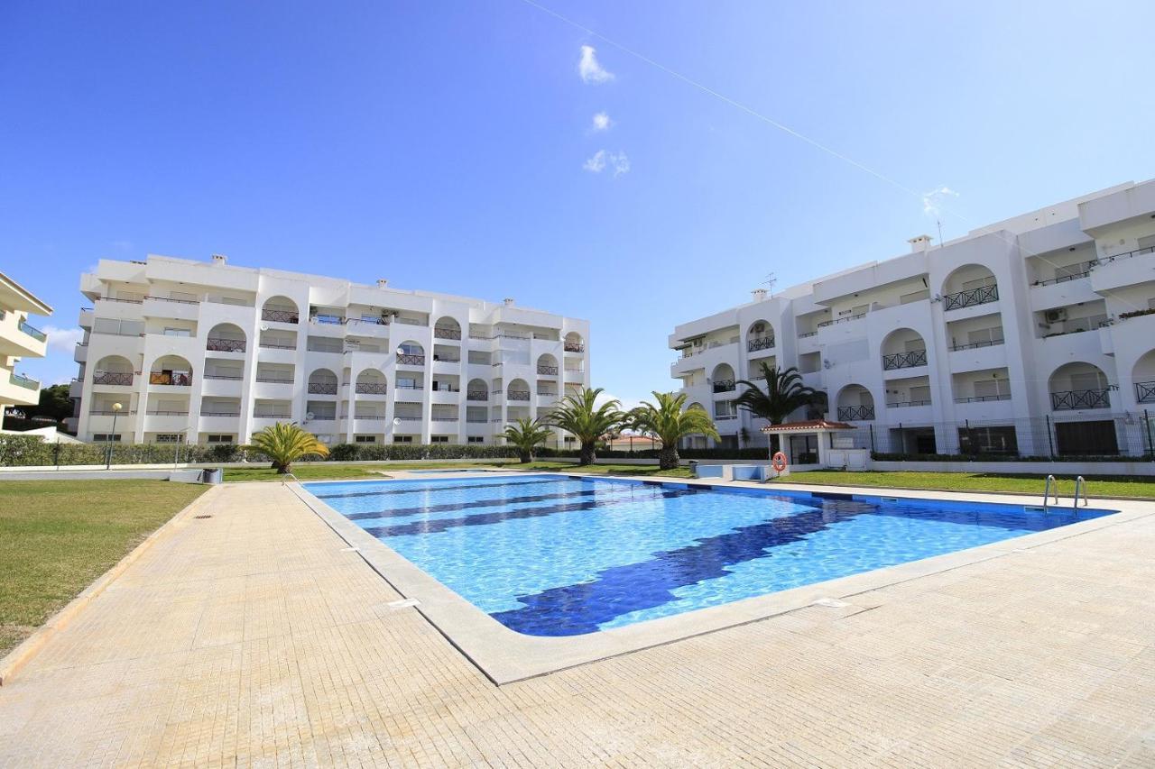 Ferienwohnung Armacao De Pera Brightness With Pool By Homing Exterior foto