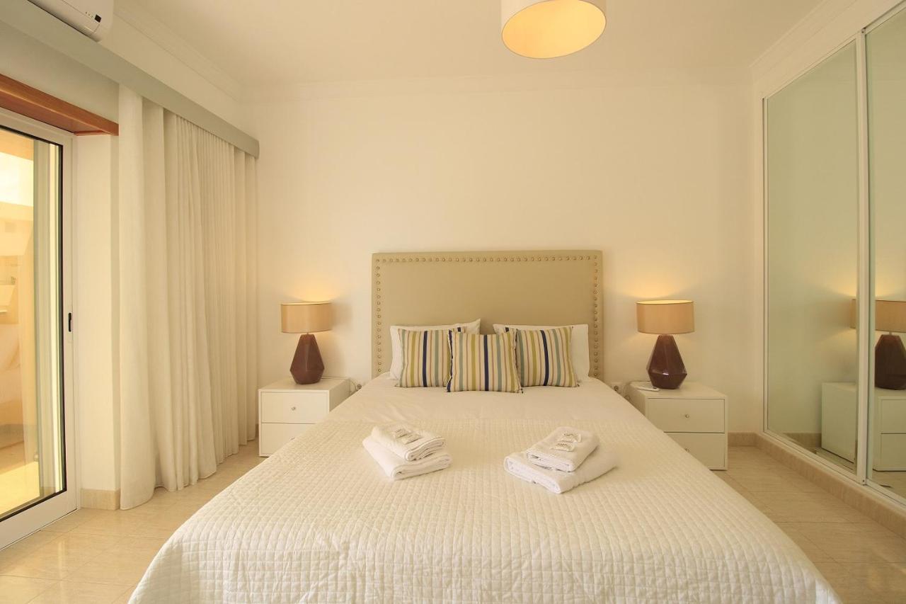 Ferienwohnung Armacao De Pera Brightness With Pool By Homing Exterior foto