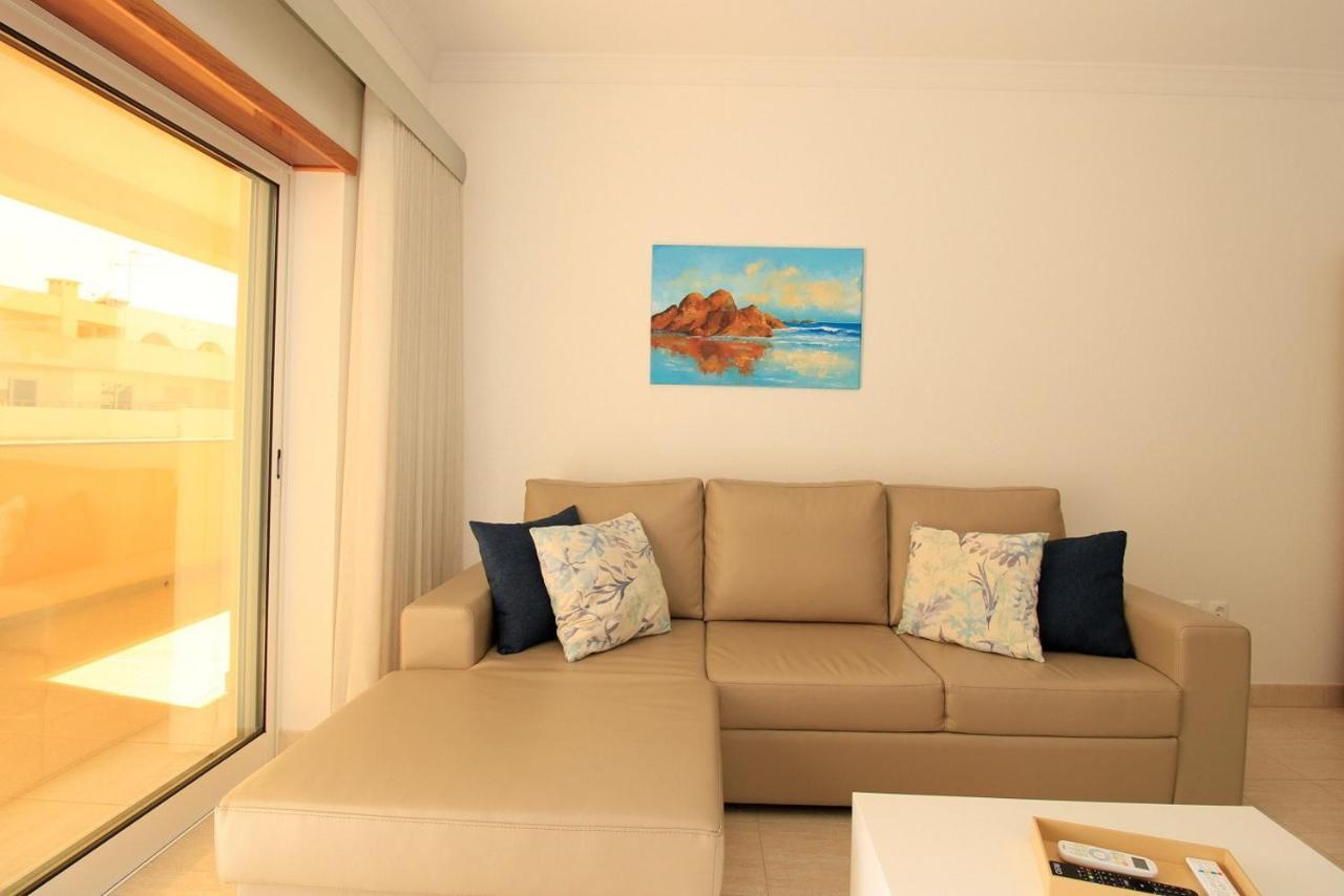 Ferienwohnung Armacao De Pera Brightness With Pool By Homing Exterior foto