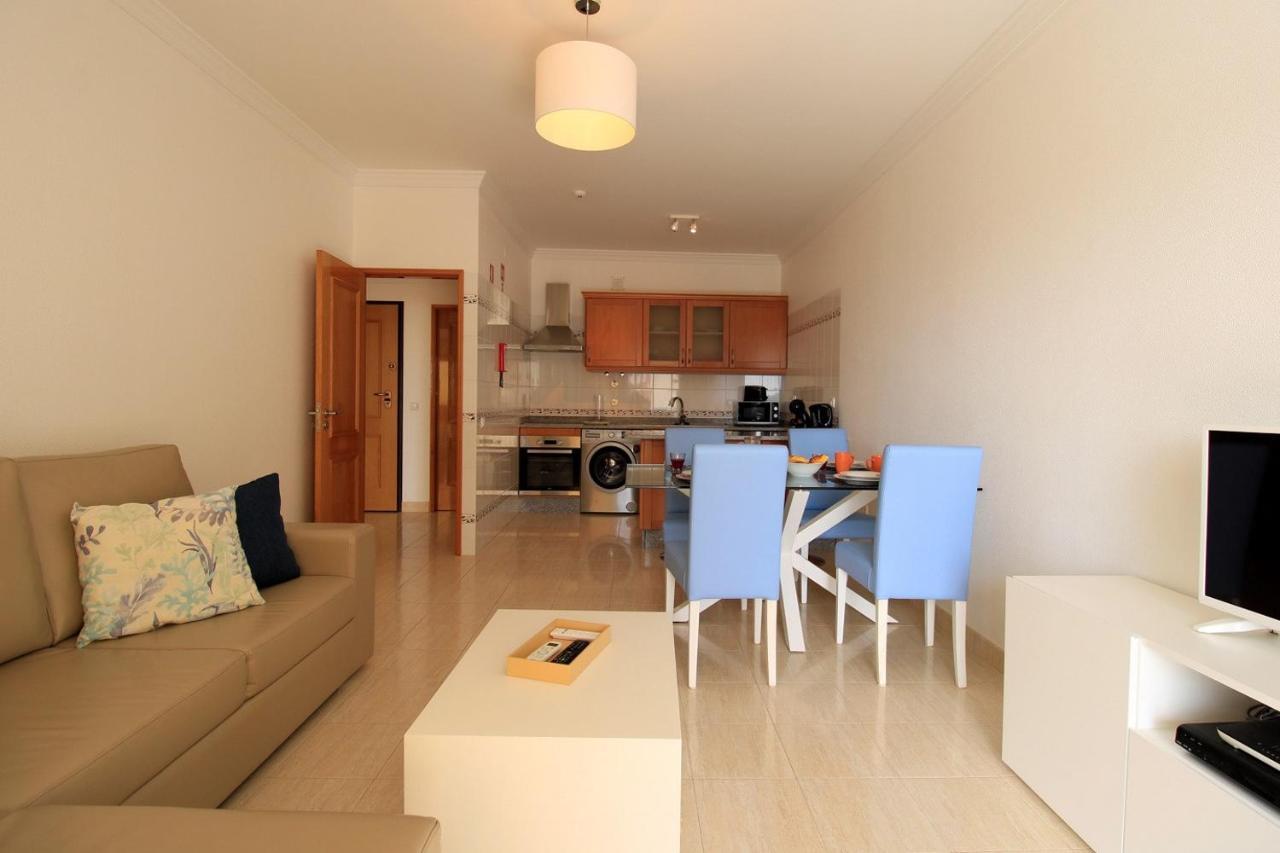 Ferienwohnung Armacao De Pera Brightness With Pool By Homing Exterior foto